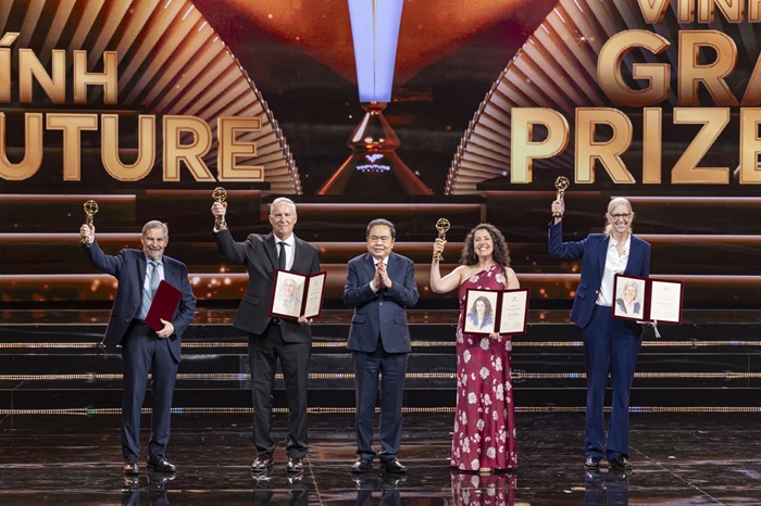 Giải VinFuture 2025: Vinh danh công trình vaccine HPV cứu sống hàng triệu người