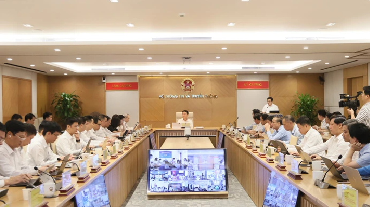 Nhiều địa phương quan tâm cơ chế, chính sách triển khai chuyển đổi số